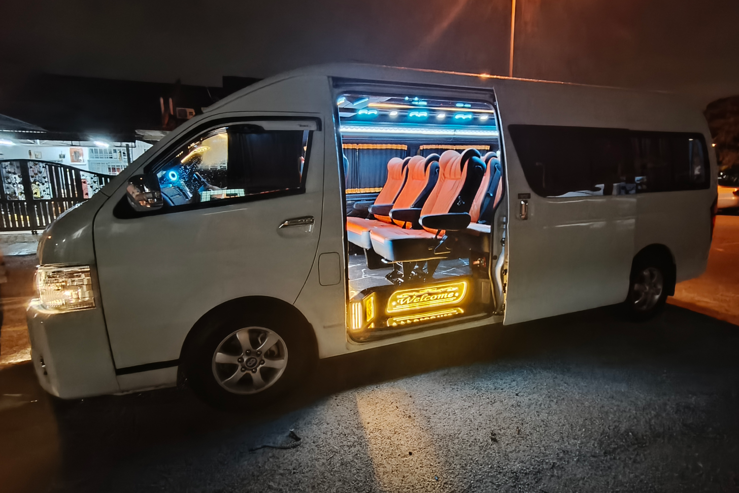 vvip van-3