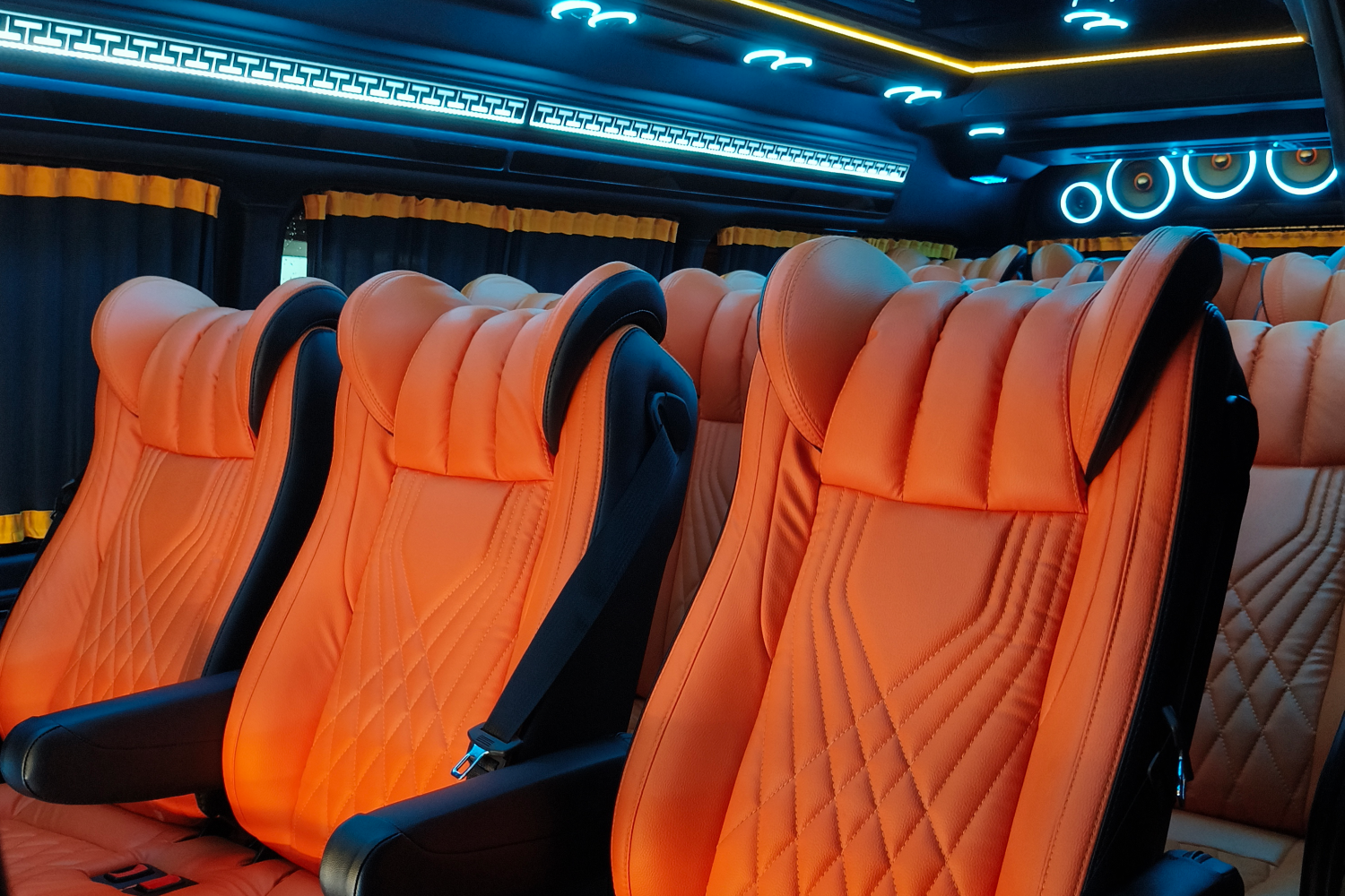 vvip van-4