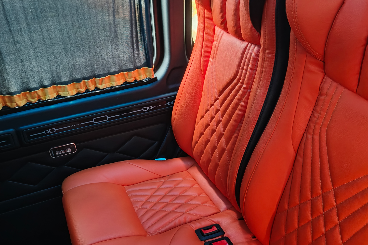 vvip van-6